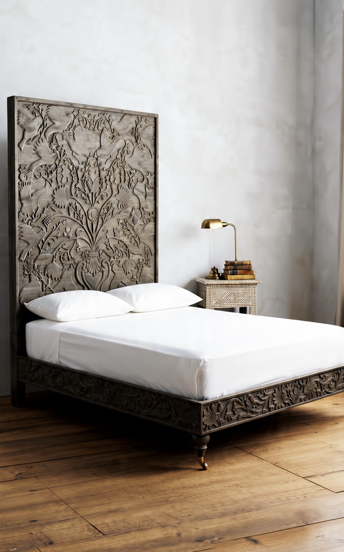 Cama Monarch Relief